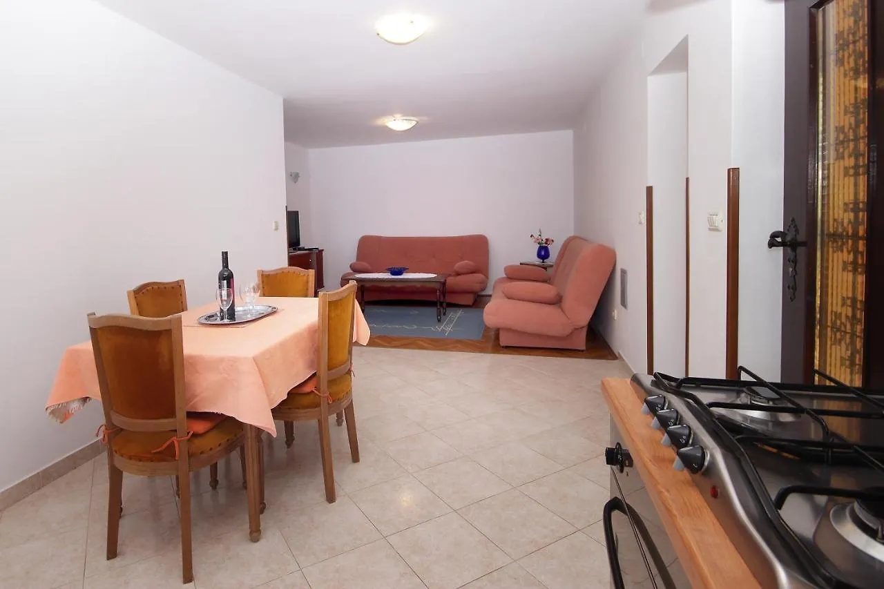 Apartment Solman Banjole